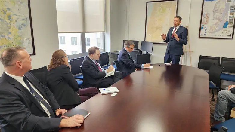 ח"כ מתן כהנא עם אנשי מחלקת המדינה האמריקנית