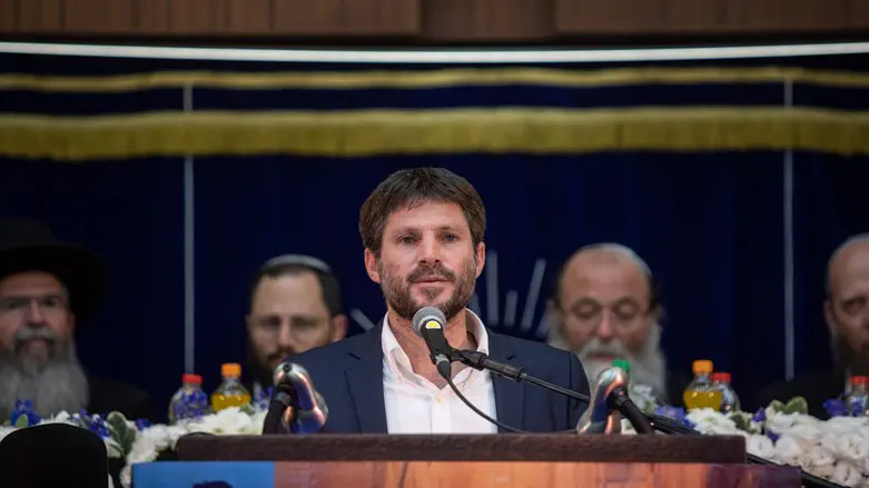 Смотрич на праздновании Дня Иерусалима в ешиве Центра раввинов