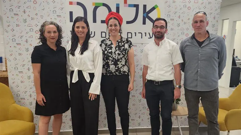 שקד בארגון ''אלומה''