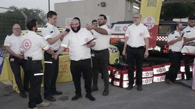 הניצול לאחר שהפך לחובש