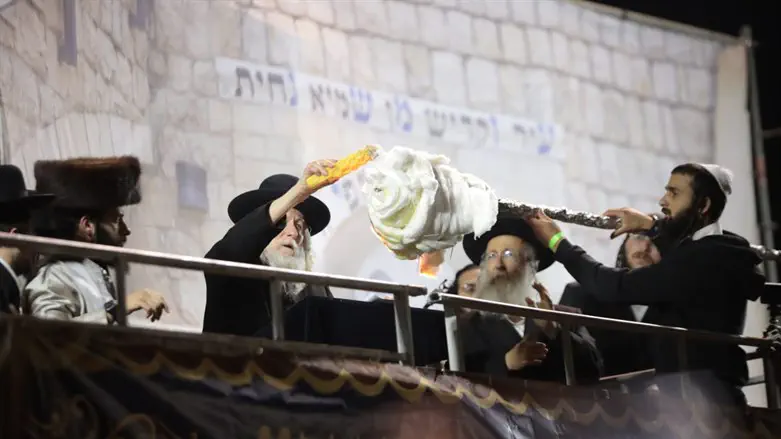 ברלנד מדליק במירון