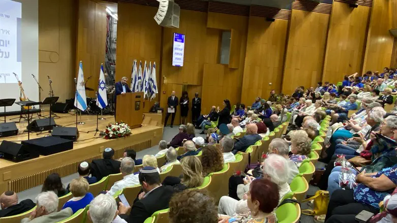אלקין נואם בטקס יום הניצחון על גרמניה הנאצית בכנסת