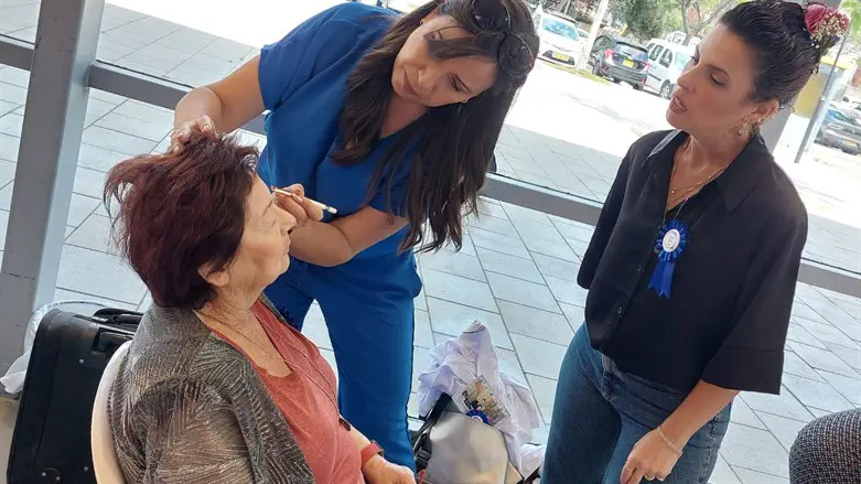 מגשימים חלומות קטנים לאנשים גדולים