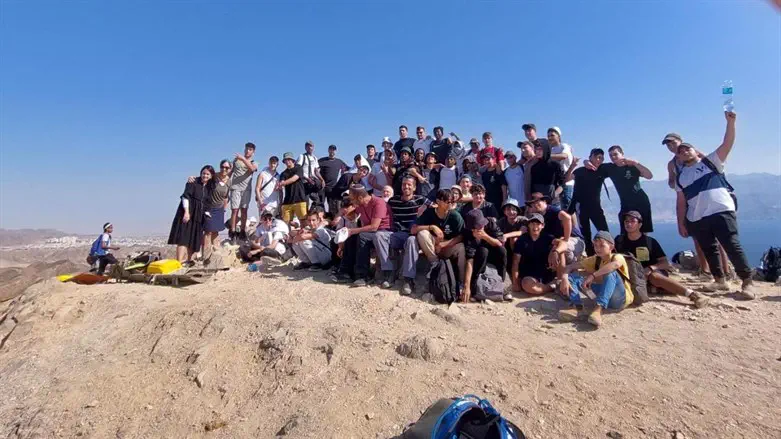 תלמידי התיכון הדתי ניצני עוז