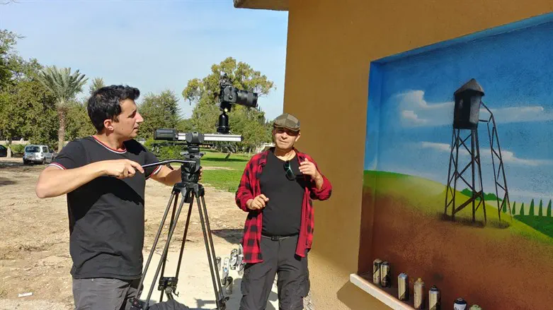 משה אלפי על הסט