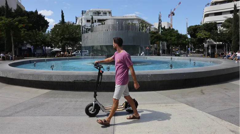 כיכר דיזנגוף. למצולמים אין קשר לידיעה