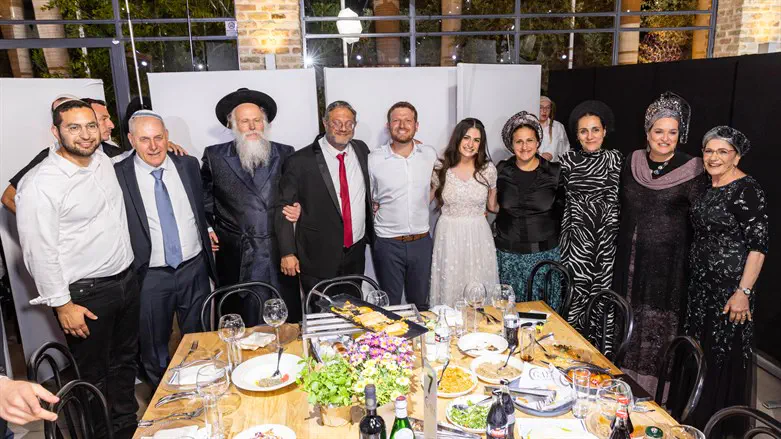 נבחרת עוצמה יהודית בחתונת אברהם שמידט ואילה אדרי