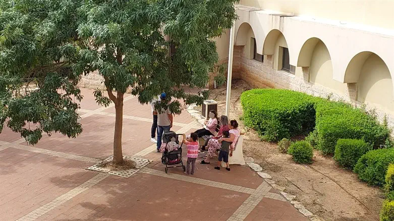 אורחים בישיבת עכו