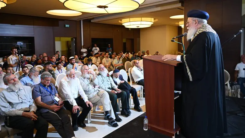 הרב עמאר בחגיגת 30 שנה לעטרת ירושלים