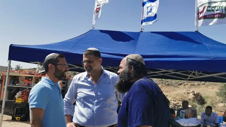 אביחי בוארון וישראל גנץ