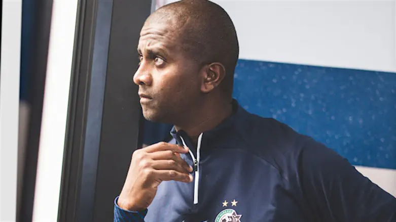 דגו. עולה כיתה