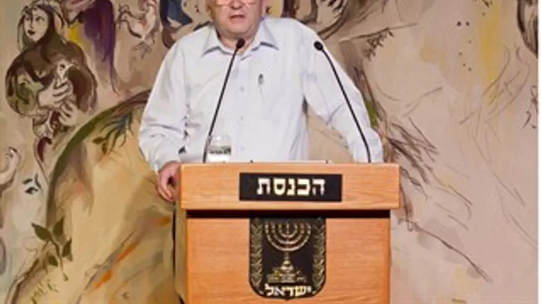 אברהם דודבני