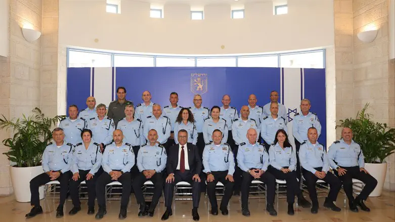 פורום סגל הפיקוד הבכיר של המשטרה בביקור בעיריית ירושלים