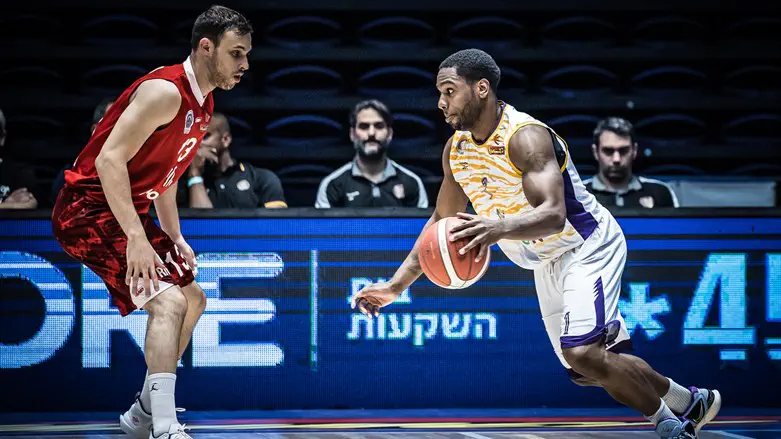 רגלנד הערב מול גליל עליון. בלתי ניתן לעצירה