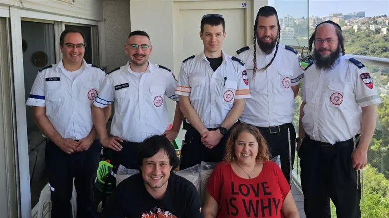 ליבי וצוות מד"א