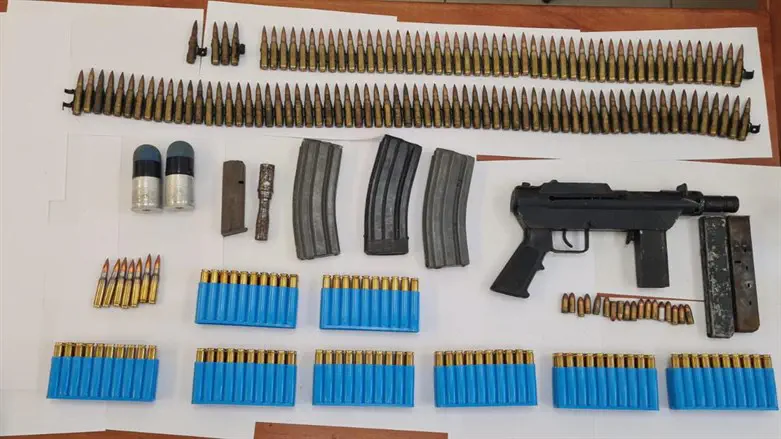 חלק מהתחמושת שנתפסו