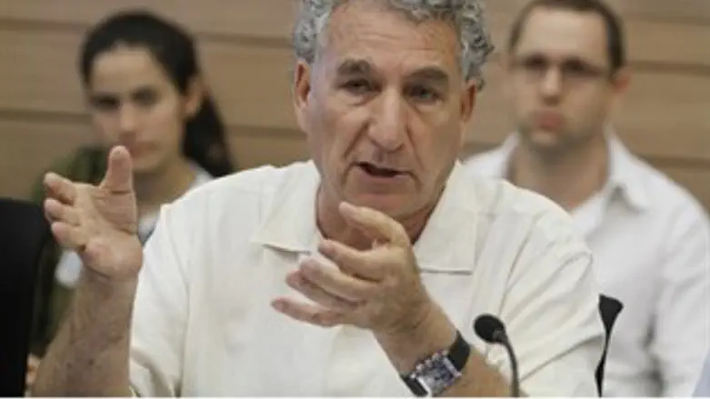 יחשוף נתונים. מפקד גל"צ יצחק טוניק