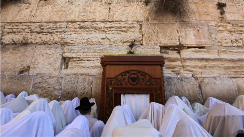 Birkat Kohanim at the Western Wall
