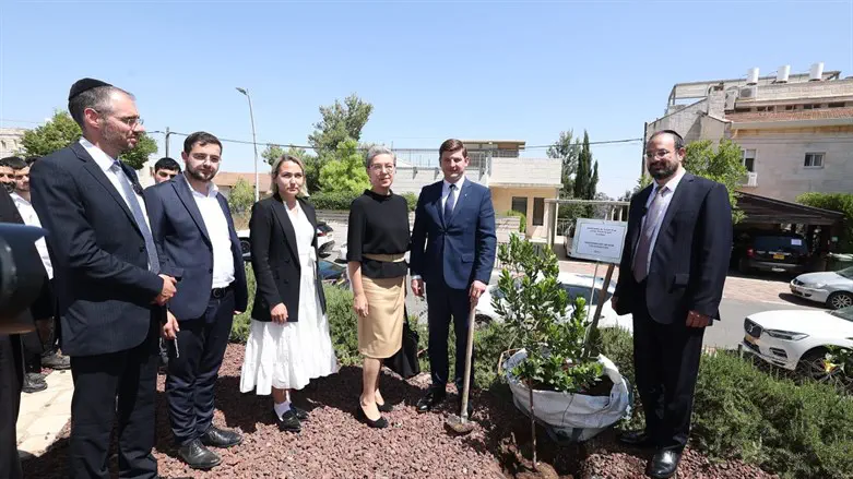 המפגש בקרית יערים