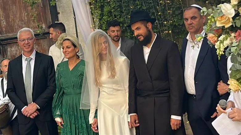 אסף הרץ והדר קניאל