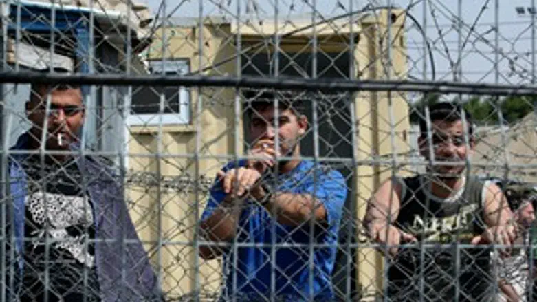 תחילת הסוף לחגיגות?