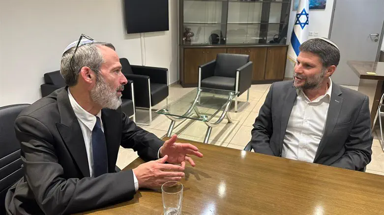 Rabbi Meir Kahane (L) and Bezalel Smotrich (R)
