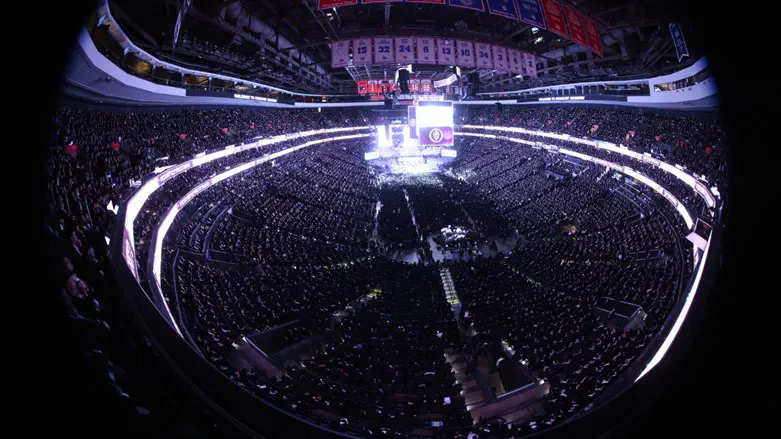 ההמונים באירוע