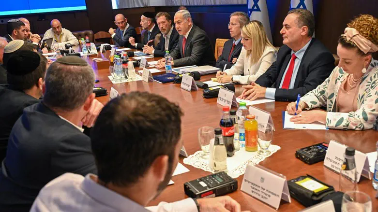 Meeting of the committee to fight the cost of living