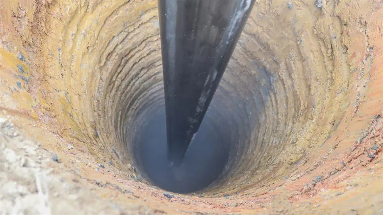 מה מסתתר בבטן האדמה? אילוסטרציה