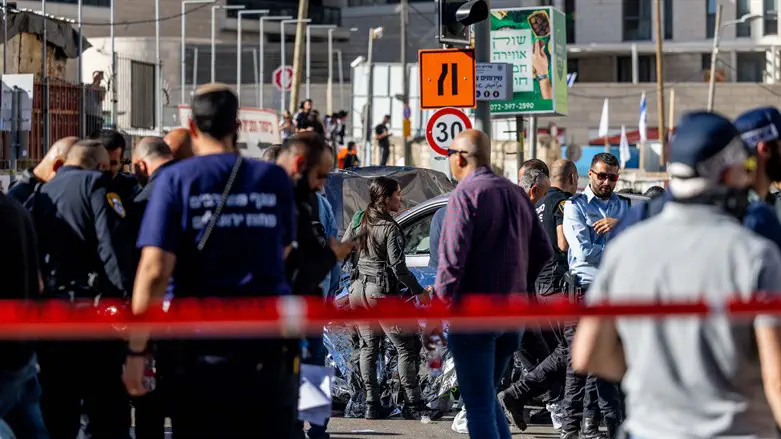 Police near Mahane Yehuda