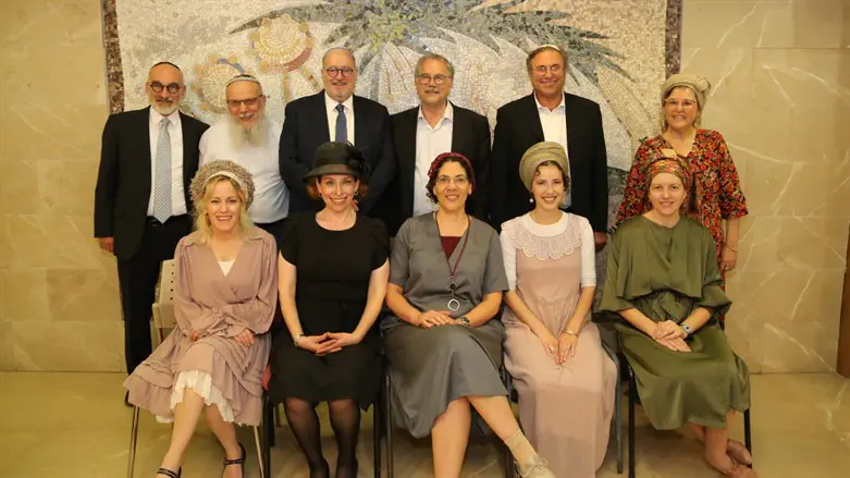 כל אחת בחרה לשבת בבית המדרש, לעשות לילות כימים בלימוד ובעיון