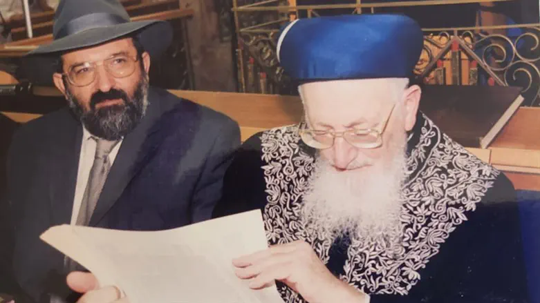 עם הרב מרדכי אליהו זצ"ל. הרב זיני