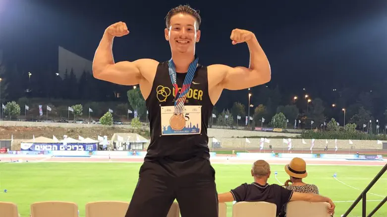 רפאל יונה פרולינגר זוכה במדלייה