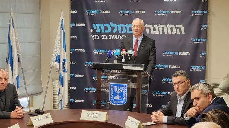 Gantz at faction meeting