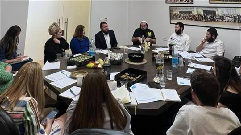 ההכנות בעיצומן