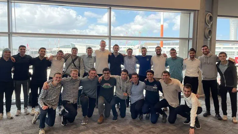 החוצניקים חוזרים לארה"ב