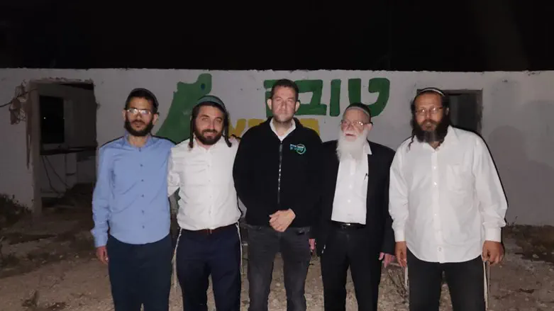 MK Zvi Sukkot and Samaria regional council leader Yossi Dagan led the return to Evyatar ov