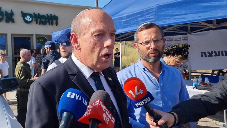 The State Comptroller at the scene of the attack