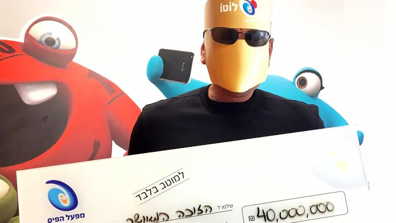 הזוכה