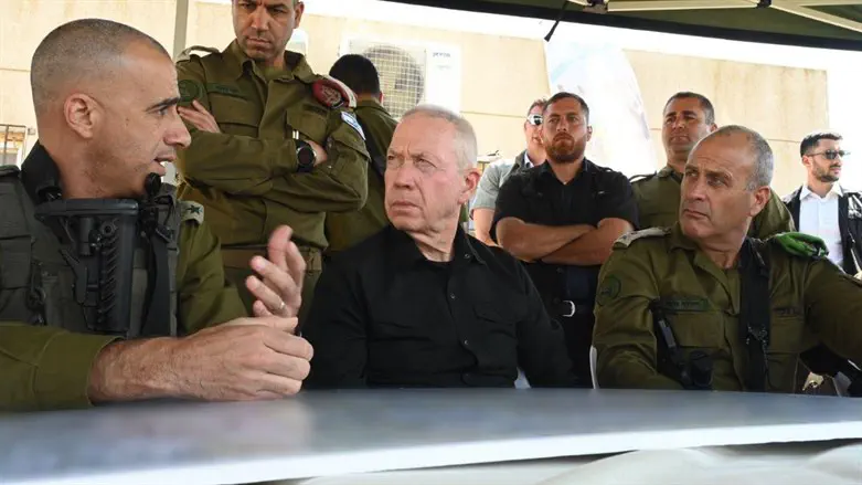 השר יואב גלנט
