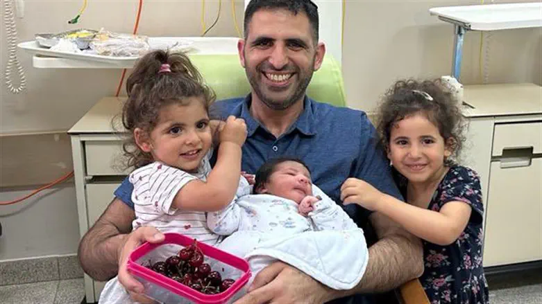 קרעי והתינוקת