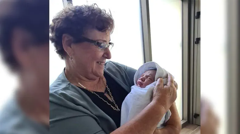 Мириам Перец и ее внук Уриэль