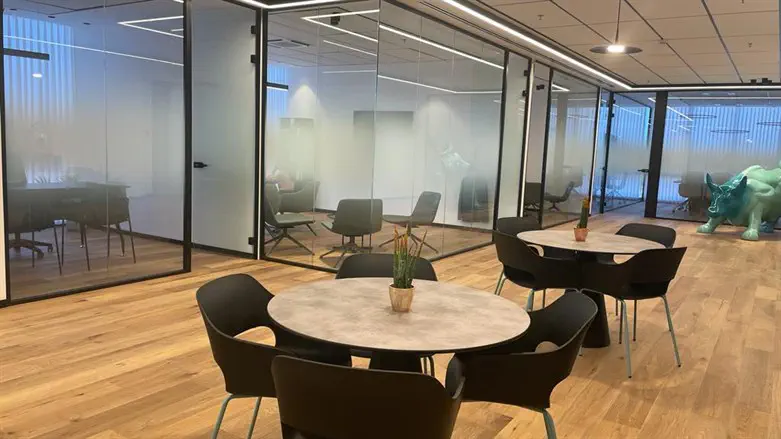 ציפוי זכוכיות