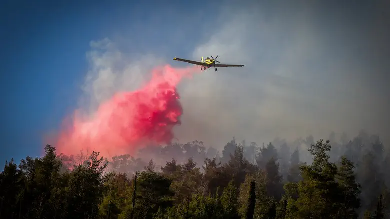 Firefighting planes