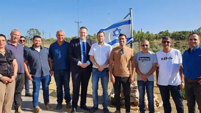 מיקי זוהר בשומרון