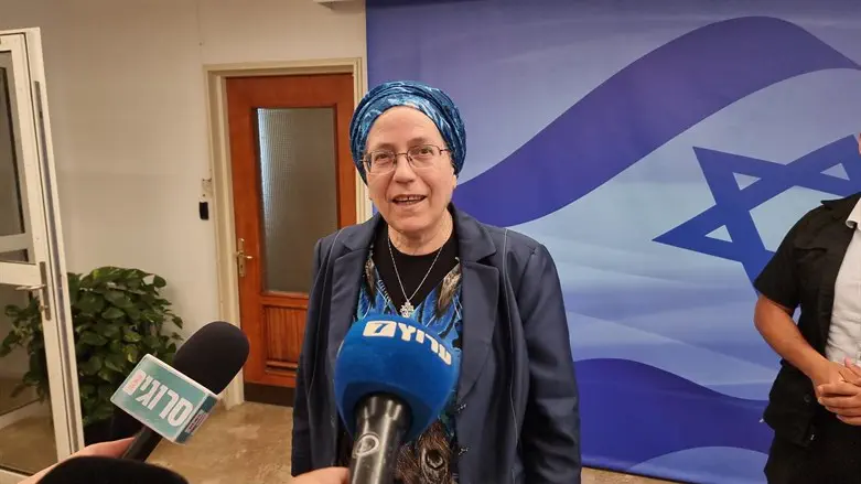 אורית סטרוק