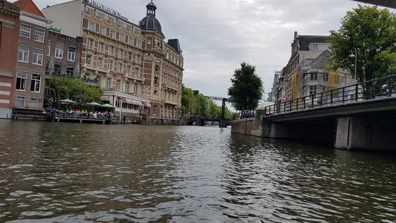 ההולנדים מתעוררים