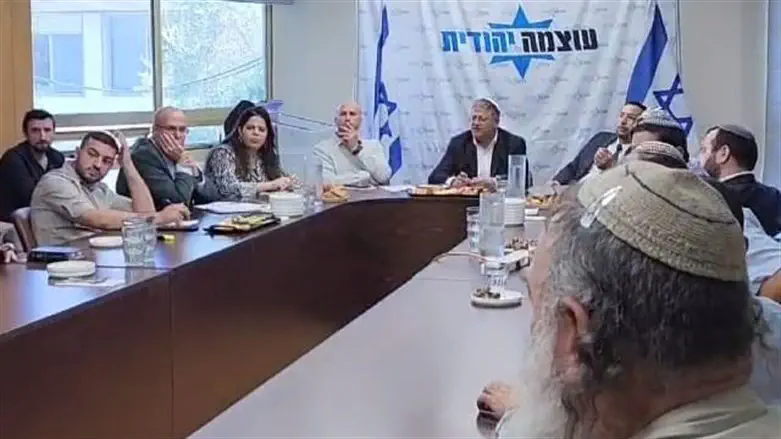 הורי העצורים בישיבת סיעה