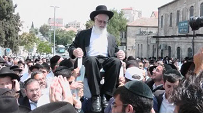 הרב יעקב יוסף בעצרת התמיכה