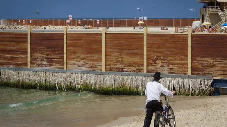 חוף נפרד בתל אביב